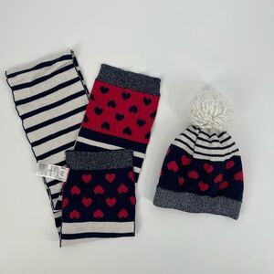🌱 Gap Kids hat and scarf